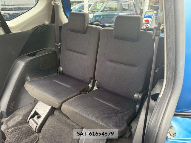 Toyota SIENTA 2016-04 7330121-5