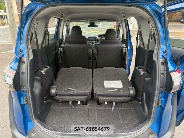 Toyota SIENTA 2016-04 7330121-7