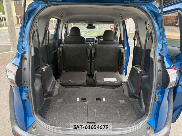 Toyota SIENTA 2016-04 7330121-8
