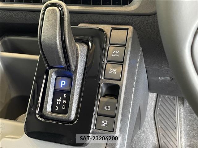Toyota SIENTA 2026-05 7330094-16
