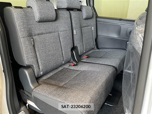 Toyota SIENTA 2026-05 7330094-25
