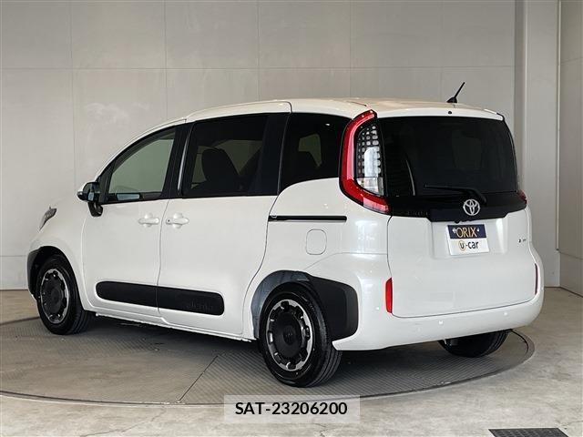 Toyota SIENTA 2026-05 7330094-8