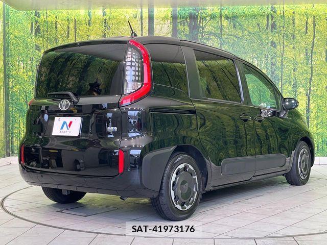 Toyota SIENTA 2024-01 7330103-18