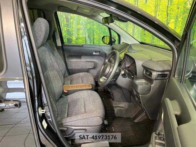 Toyota SIENTA 2024-01 7330103-8