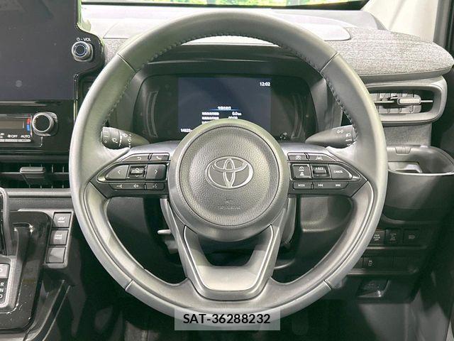 Toyota SIENTA 2024-08 7330106-11