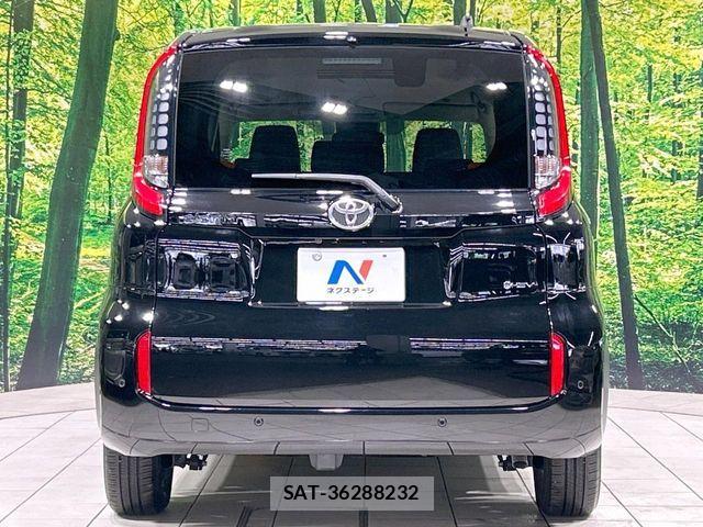 Toyota SIENTA 2024-08 7330106-15