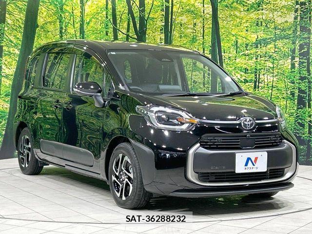 Toyota SIENTA 2024-08 7330106-16