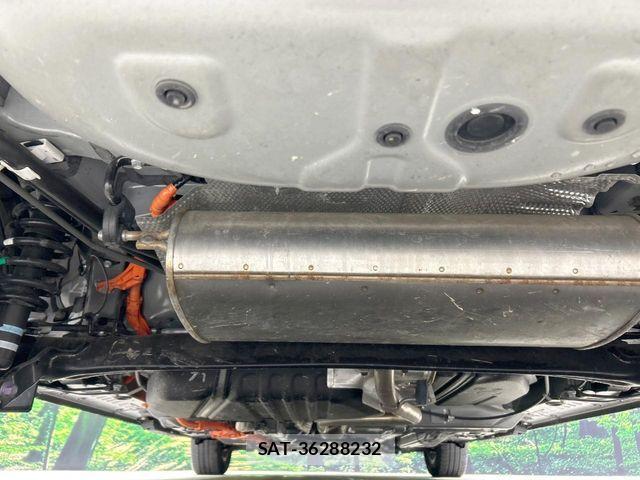 Toyota SIENTA 2024-08 7330106-18