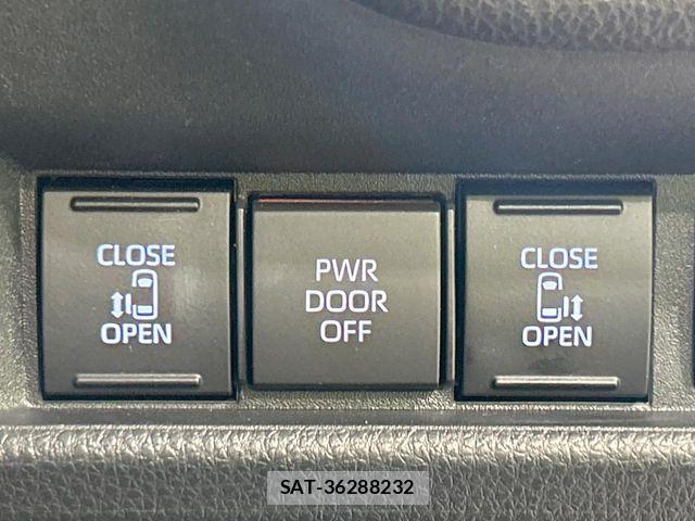 Toyota SIENTA 2024-08 7330106-5