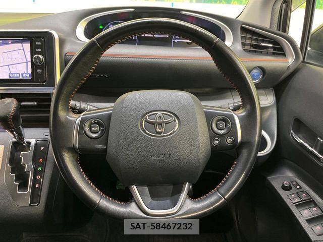 Toyota SIENTA 2017-10 7330116-11