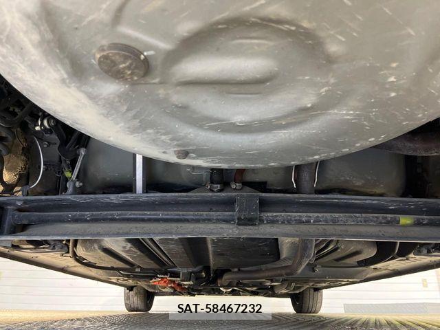 Toyota SIENTA 2017-10 7330116-18