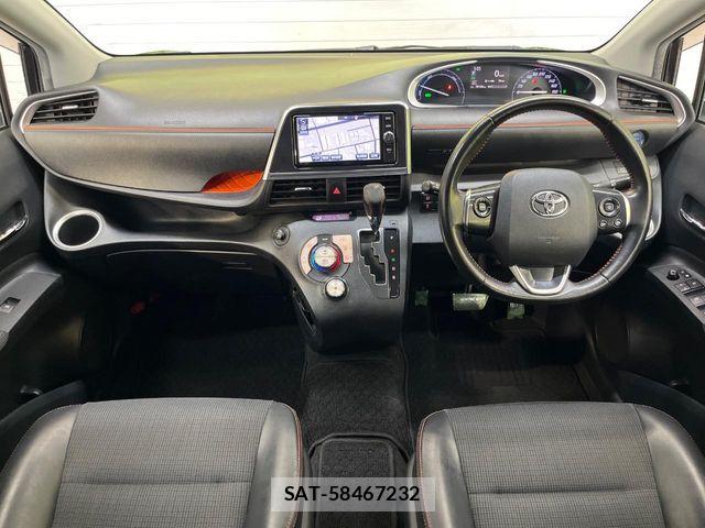 Toyota SIENTA 2017-10 7330116-1