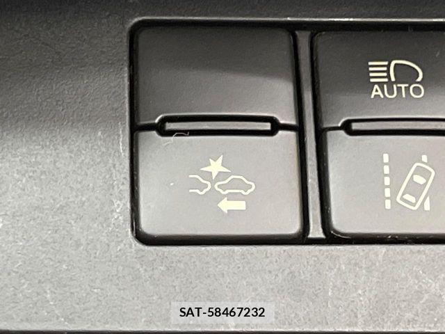 Toyota SIENTA 2017-10 7330116-4