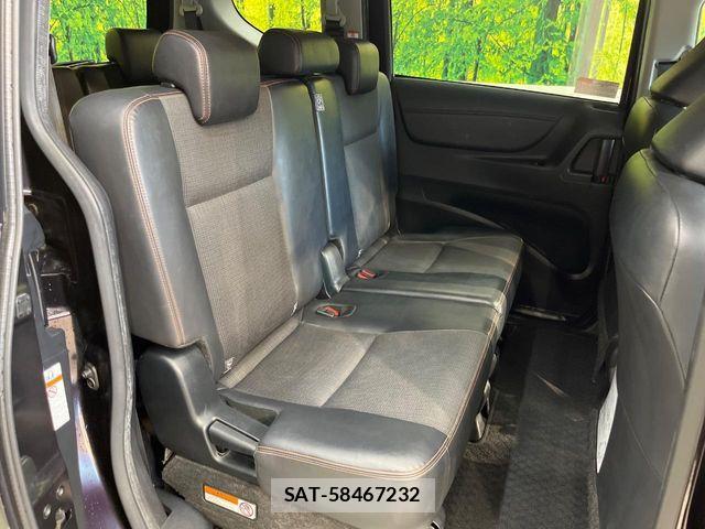 Toyota SIENTA 2017-10 7330116-8