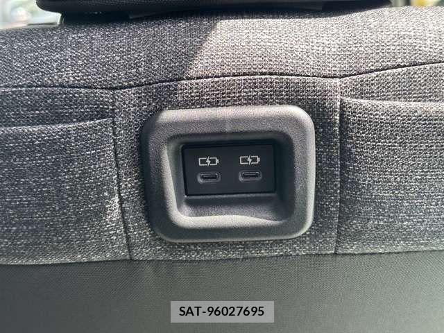 Toyota SIENTA 2025-06 7330105-12