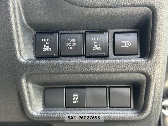 Toyota SIENTA 2025-06 7330105-15