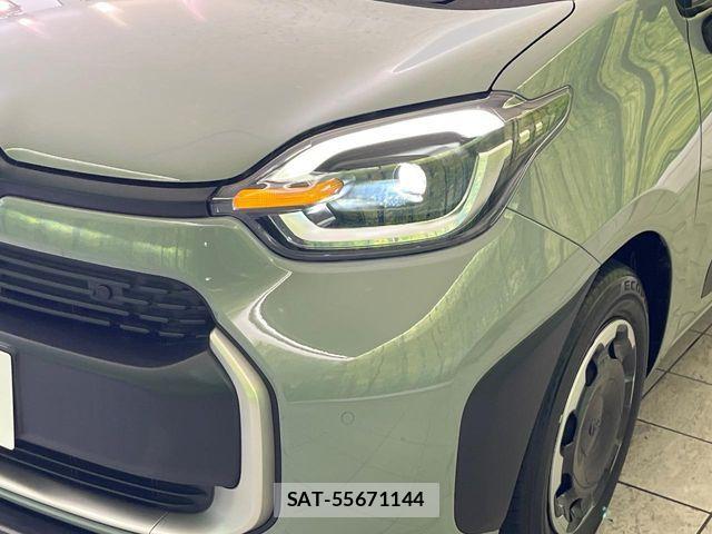 Toyota SIENTA 2023-08 7330102-12