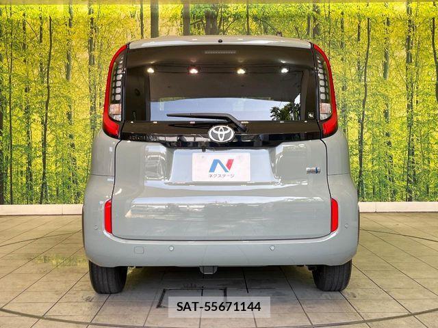 Toyota SIENTA 2023-08 7330102-15