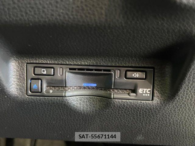 Toyota SIENTA 2023-08 7330102-5