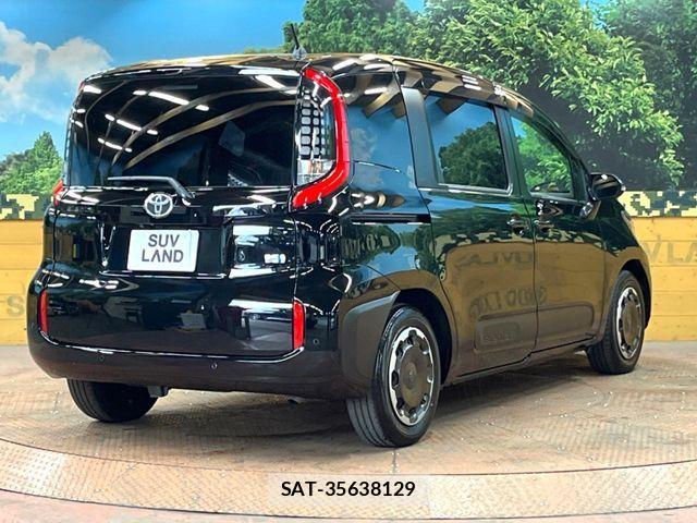 Toyota SIENTA 2023-12 7330109-16