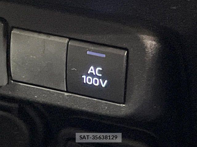 Toyota SIENTA 2023-12 7330109-3