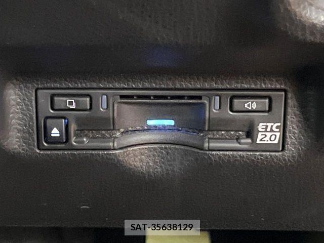 Toyota SIENTA 2023-12 7330109-4