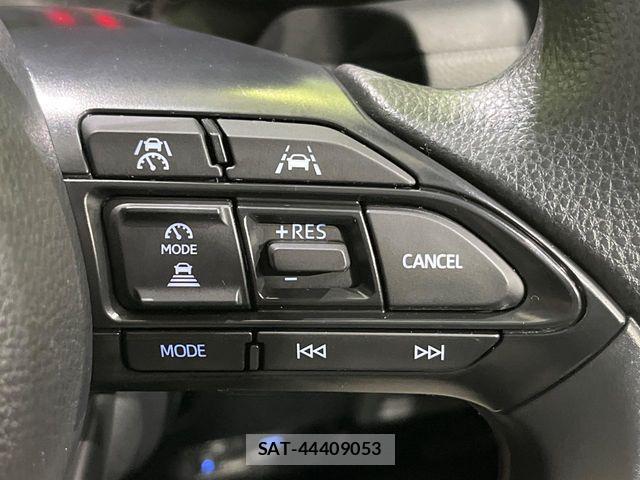 Toyota SIENTA 2025-01 7330104-6