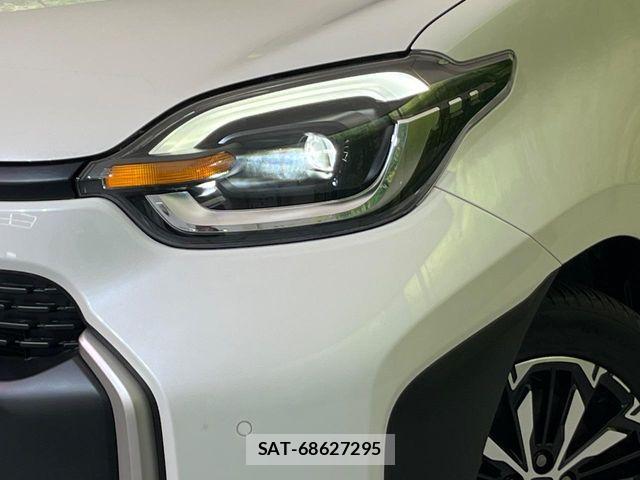 Toyota SIENTA 2023-05 7330110-12