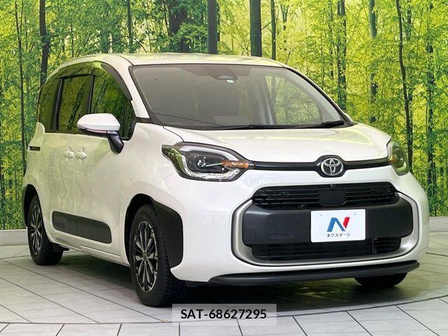 Toyota SIENTA 2023-05 7330110-16