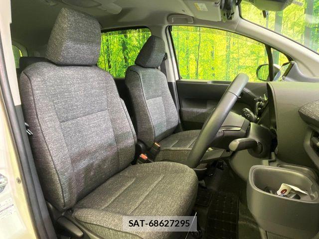 Toyota SIENTA 2023-05 7330110-7