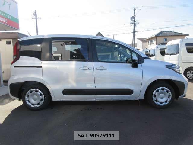Toyota SIENTA 2026-05 7330097-3