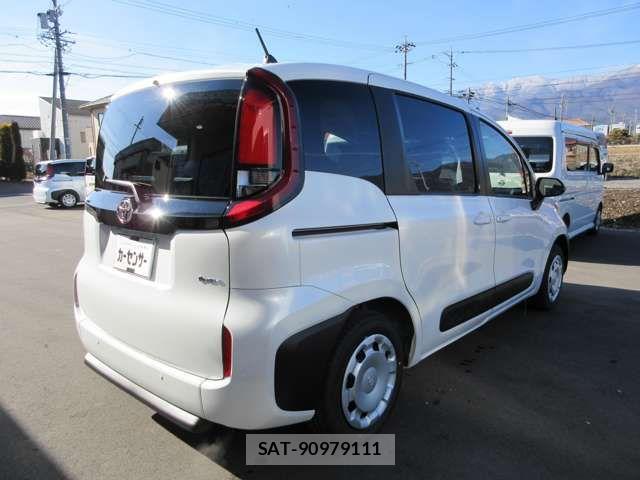 Toyota SIENTA 2026-05 7330097-4