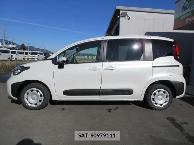 Toyota SIENTA 2026-05 7330097-7