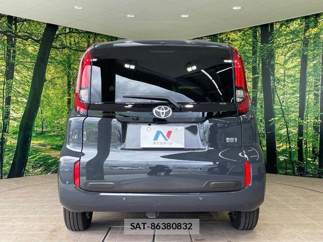 Toyota SIENTA 2022-08 7330107-14