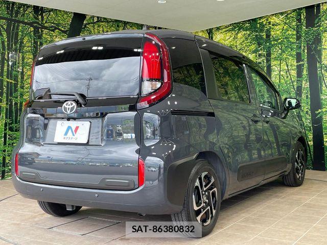 Toyota SIENTA 2022-08 7330107-16