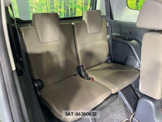 Toyota SIENTA 2022-08 7330107-8