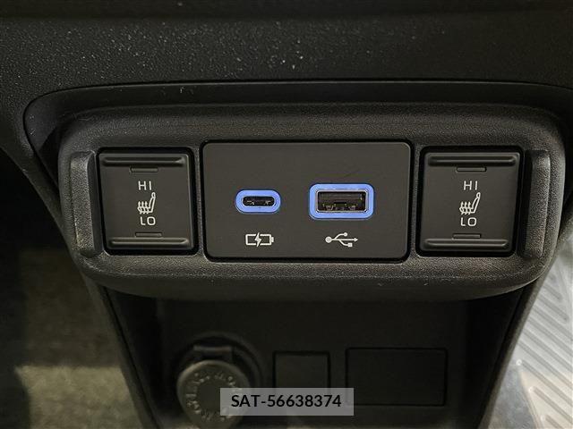 Toyota SIENTA 2026-05 7330096-21