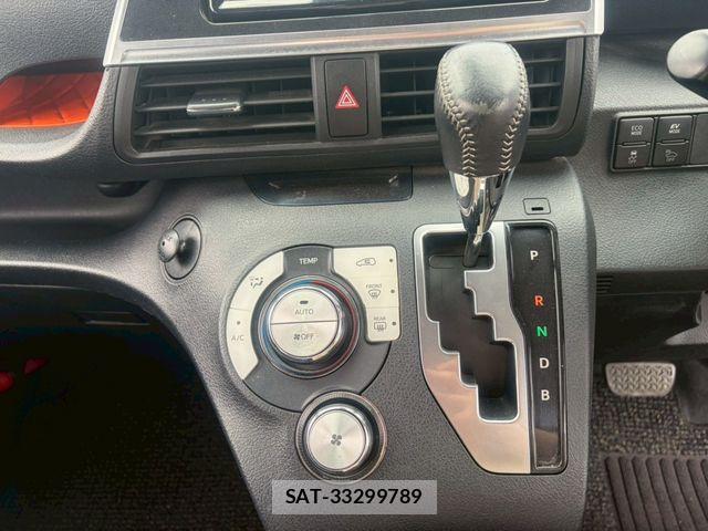 Toyota SIENTA 2018-06 7330118-9