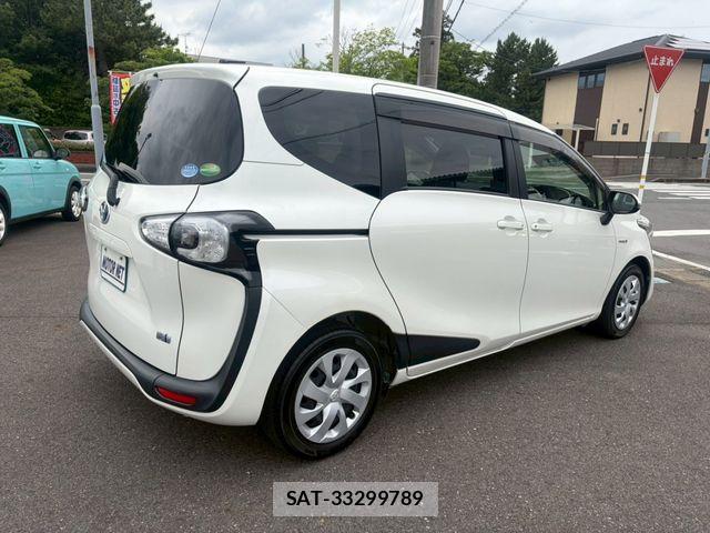 Toyota SIENTA 2018-06 7330118-1