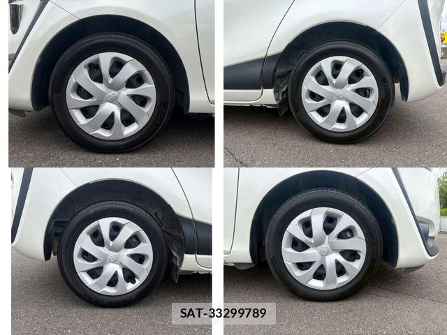 Toyota SIENTA 2018-06 7330118-22