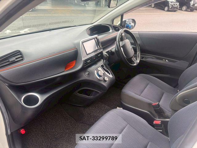 Toyota SIENTA 2018-06 7330118-2