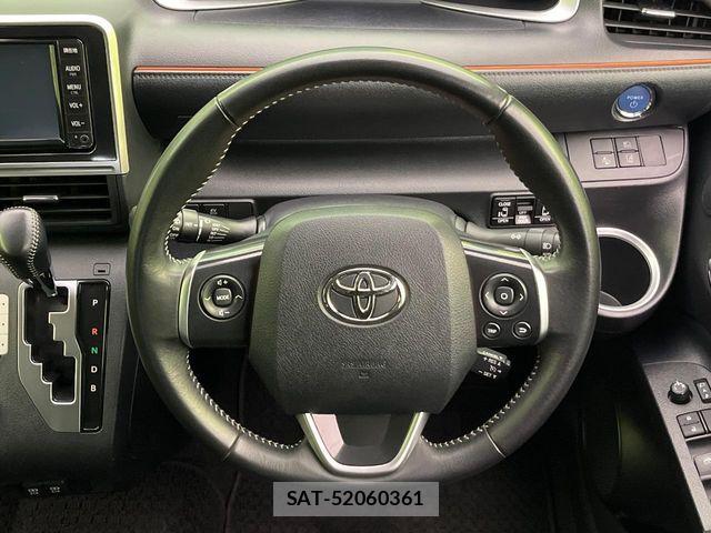 Toyota SIENTA 2022-05 7330115-10
