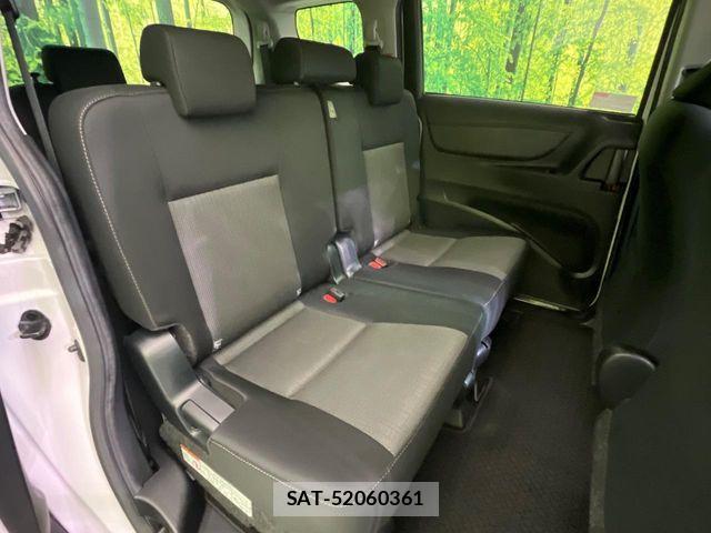 Toyota SIENTA 2022-05 7330115-7
