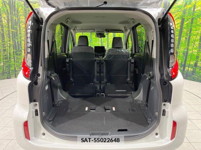 Toyota SIENTA 2026-04 7330090-10