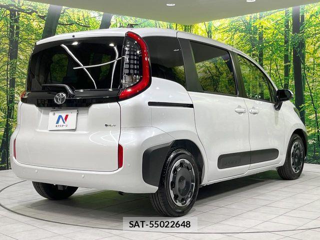 Toyota SIENTA 2026-04 7330090-17