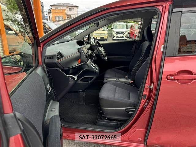 Toyota SIENTA 2016-03 7330120-17