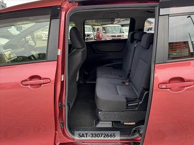 Toyota SIENTA 2016-03 7330120-18