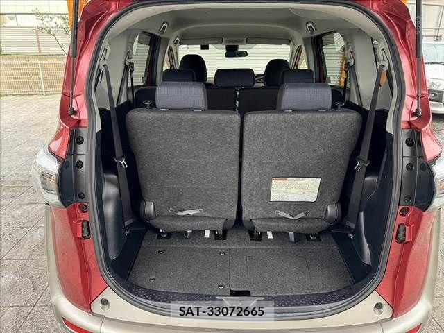 Toyota SIENTA 2016-03 7330120-19