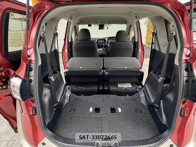 Toyota SIENTA 2016-03 7330120-20