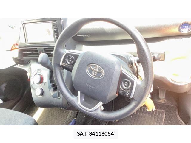 Toyota SIENTA 2015-09 7330122-11